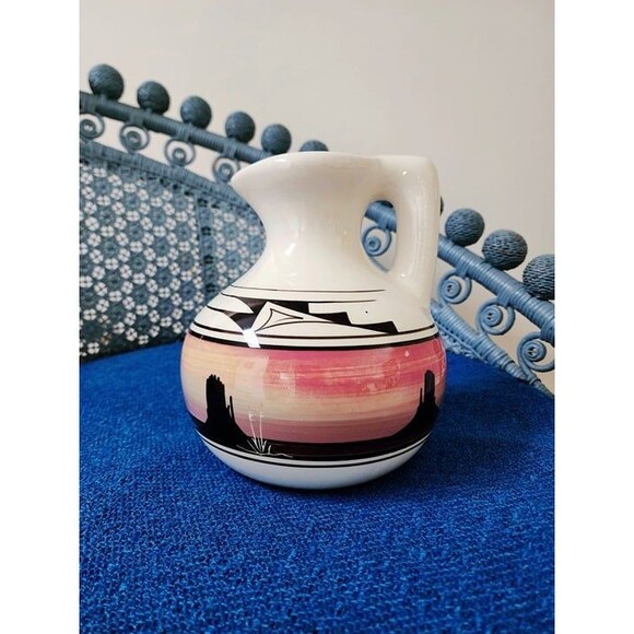 Vintage Cedar Mesa Signed Navajo Ceramic Water Pitcher/Jug - Picture 8 of 10